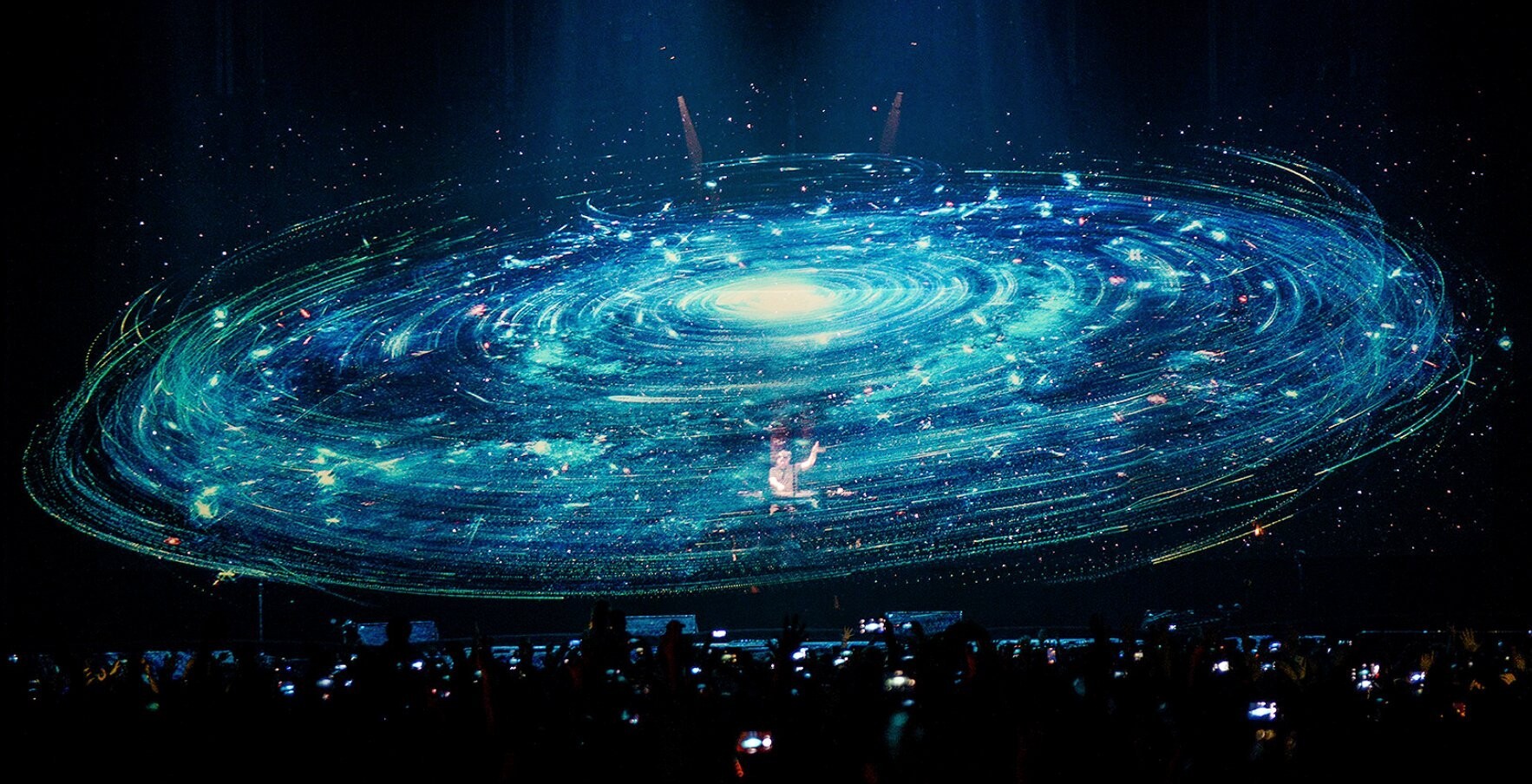 Iflyer 超巨大3dホログラム映像は必見 Eric Prydzによる新感覚のショー Epic5 0 がロンドンで初披露