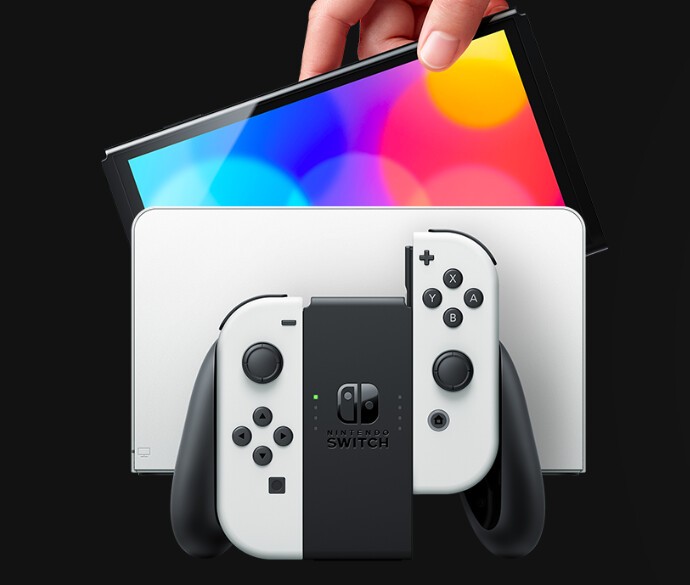 iFLYER: 争奪戦間違いなし？【任天堂Switch】色鮮やか有機ELディスプレイ『Nintendo Switch（有機ELモデル