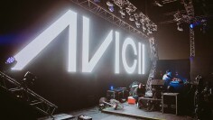 Iflyer 親友avicii アヴィーチ の突然の死から約10ヶ月 遂にotto Knows オット ノウズ が再始動