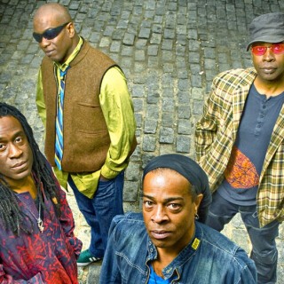 Iflyer Living Colour Band