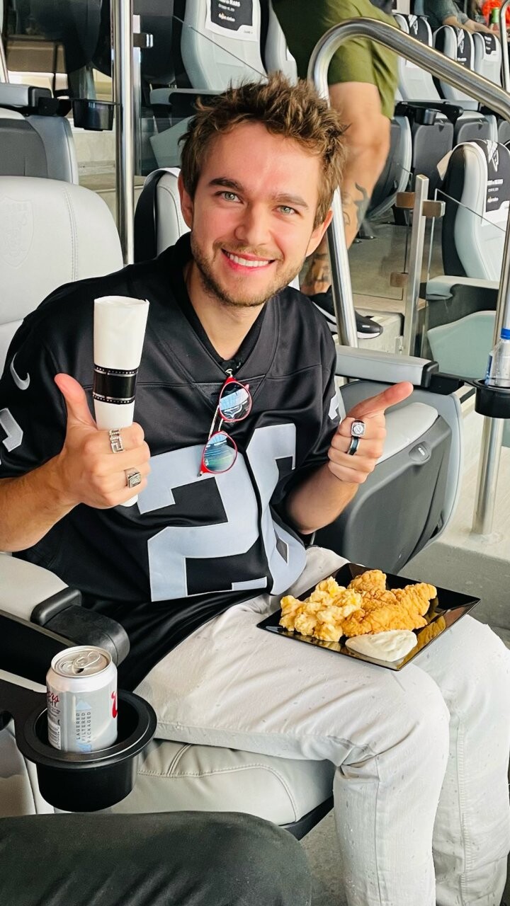 Zedd(ゼッド)とDisclosure(ディスクロージャー)がスタジオセッションの様子をインスタストーリーに投稿……まさかのコラボ曲制作中!?