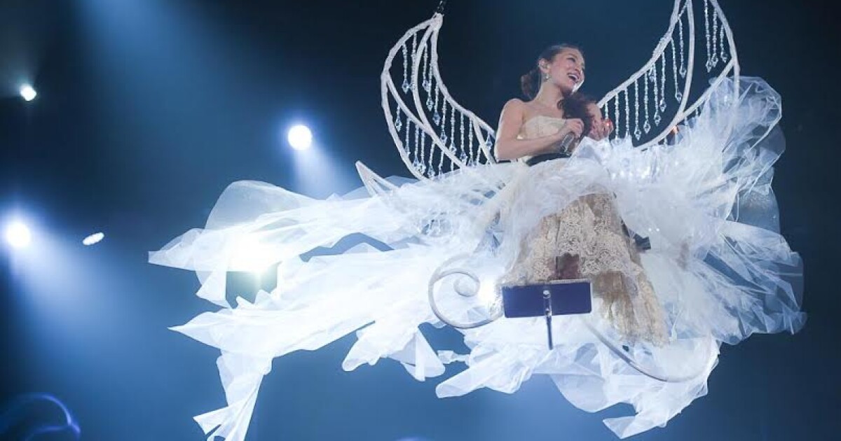 浜崎あゆみ 15 16 カウントダウンライブの映像を早くも公開 Iflyer