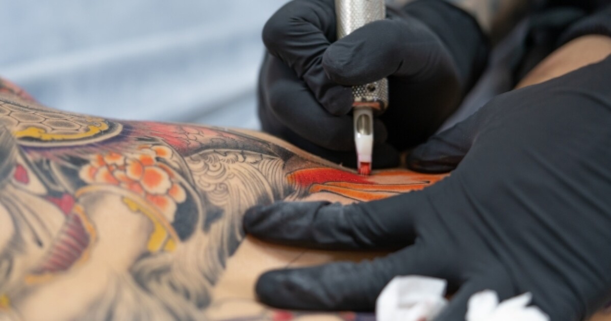 Iflyer 刺青 タトゥーは医師法に反しない装飾的 芸術的なもの であるとの裁判所の判決で 彫り師 タトゥーアーティストは医師免許が不要に