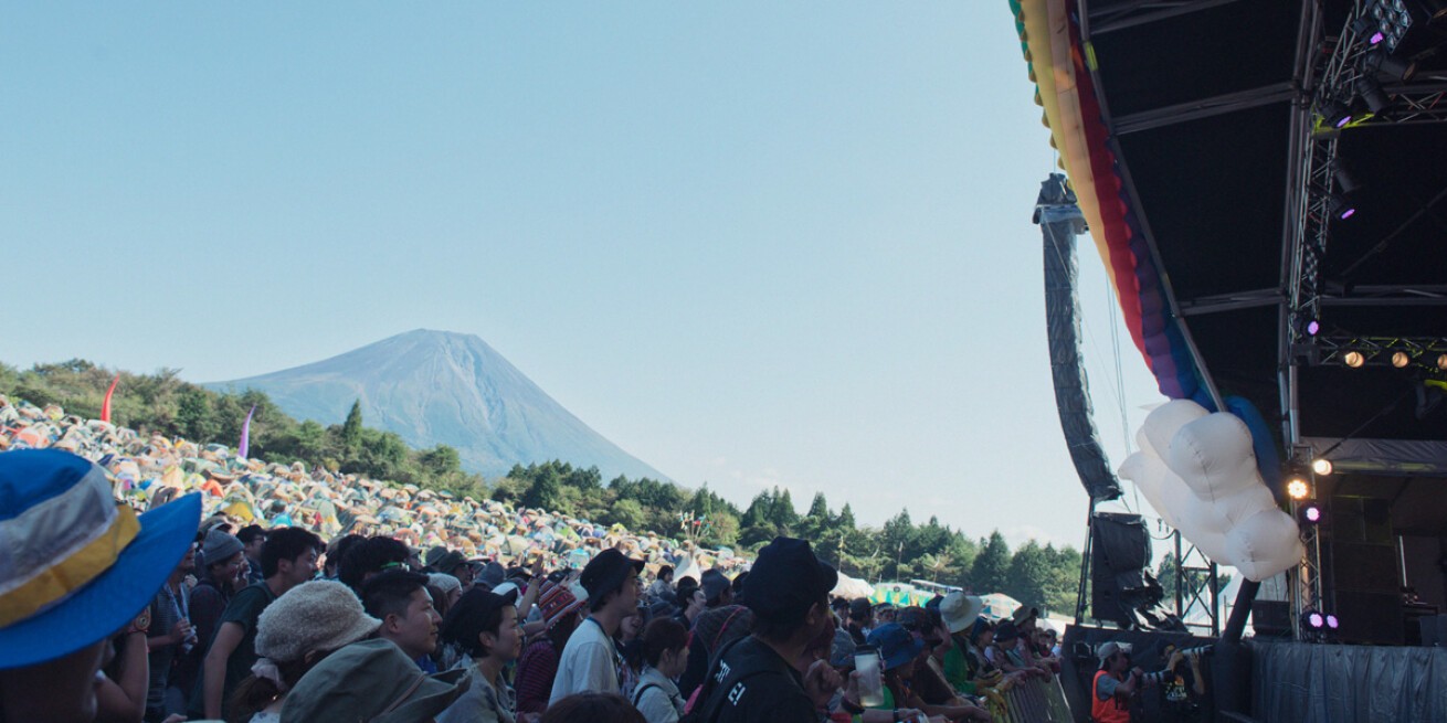 チケット販売中 朝霧jamで富士山片目に上質な音楽とアウトドアを満喫 Iflyer