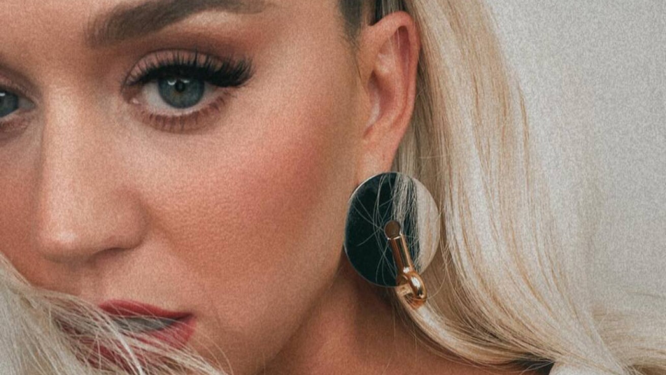 Iflyer ポケモン25周年記念 Katy Perry ケイティー ペリー とポケモンがコラボしたシングル Electric 今週金曜日リリース