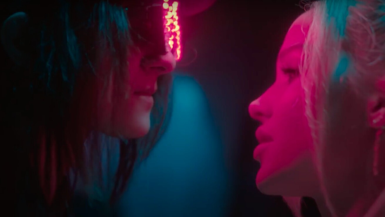 Iflyer Lgbtq ハッピー プライド月間 Rezz レズ の新曲 Taste Of You のmvが公開 フィーチャリングのdove Cameronとmv内で濃厚キスを披露